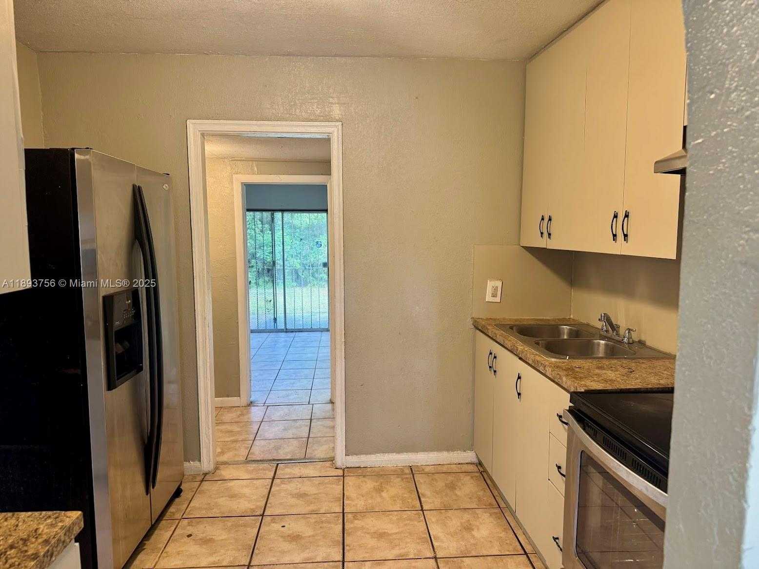 Small Image of 13845 NORTH WEST 5TH AVE, North Miami Number 8