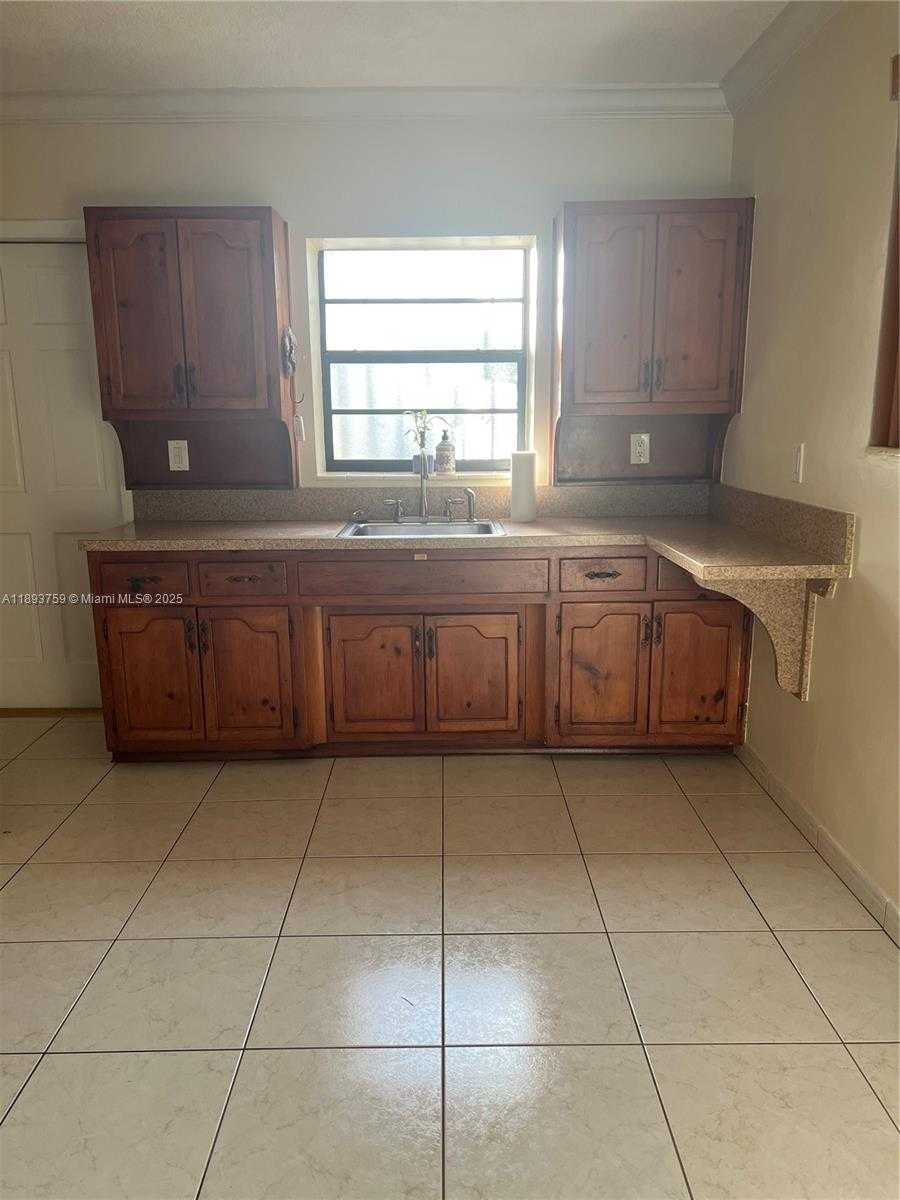 Small Image of 7845 SOUTH WEST 19TH ST, Miami Number 13