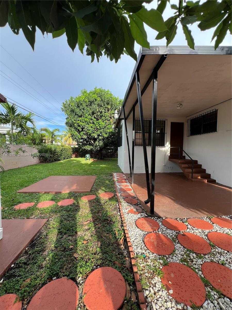 Small Image of 7845 SOUTH WEST 19TH ST, Miami Number 29
