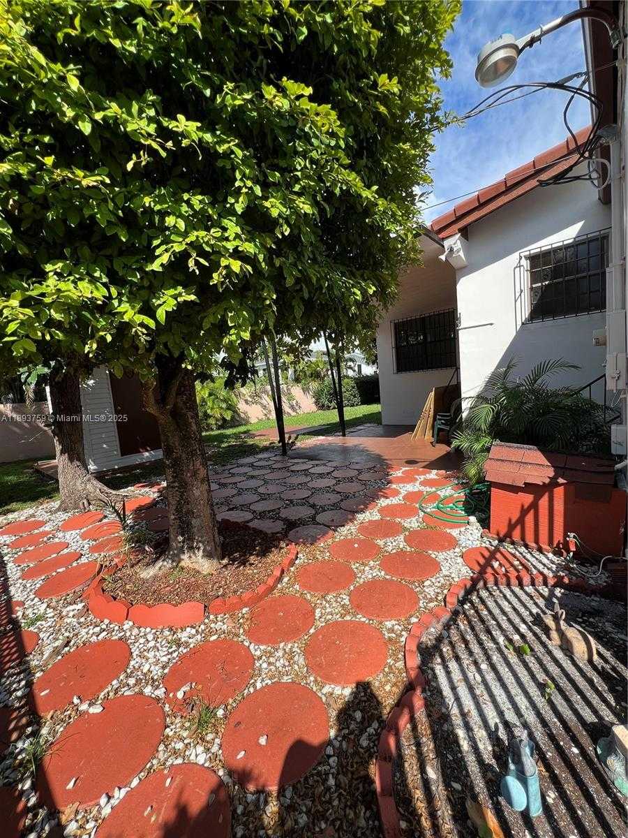 Small Image of 7845 SOUTH WEST 19TH ST, Miami Number 30