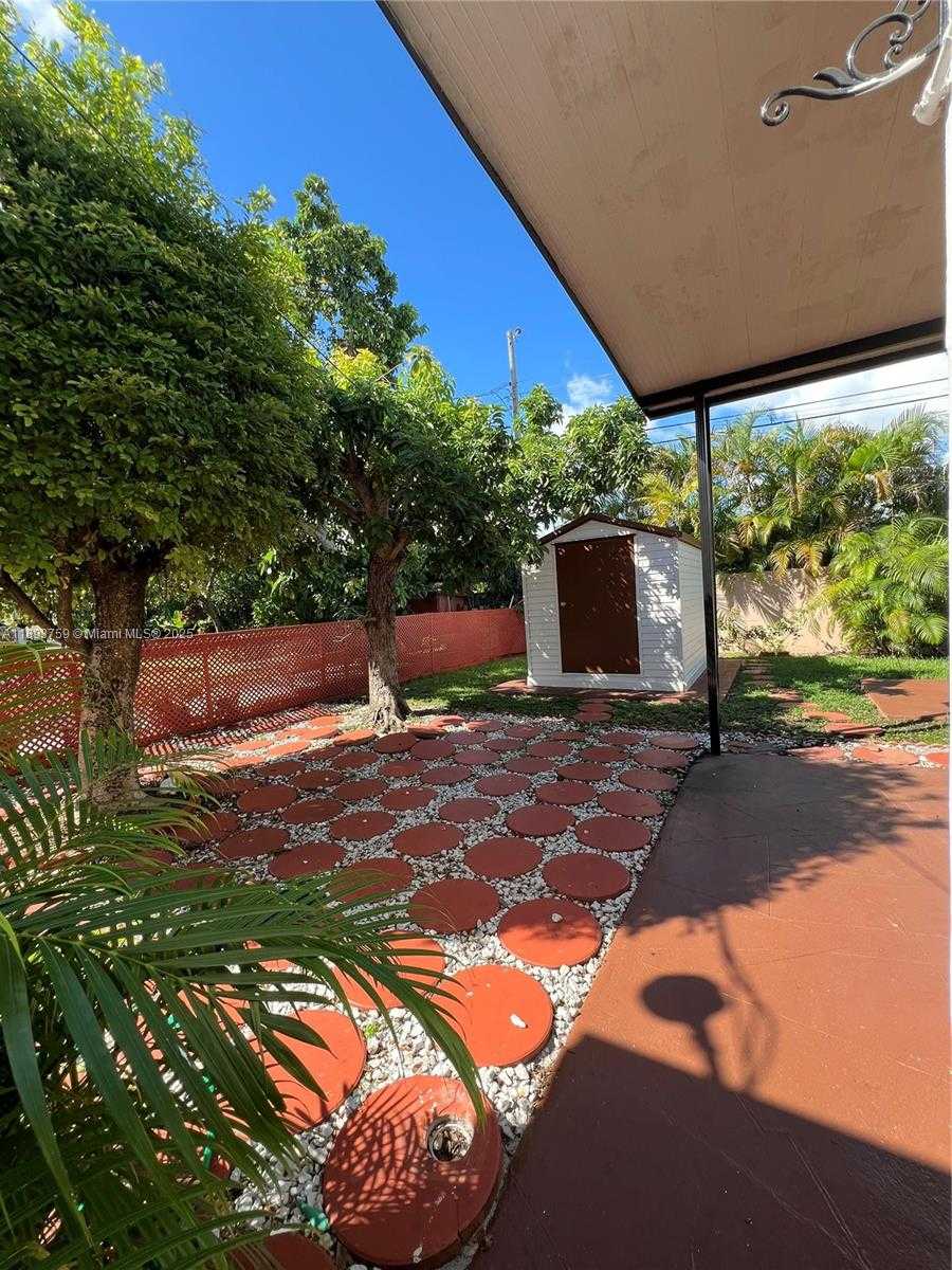Small Image of 7845 SOUTH WEST 19TH ST, Miami Number 31