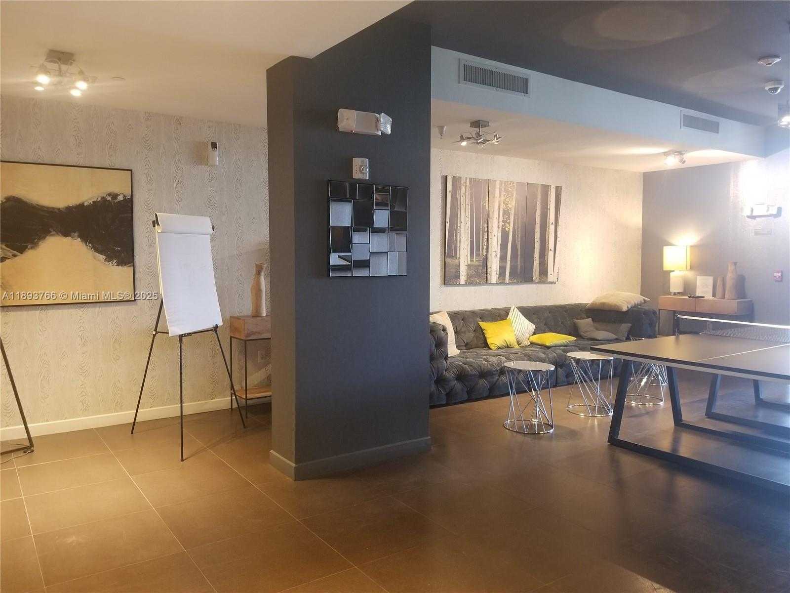 Small Image of Miami Beach Number 8