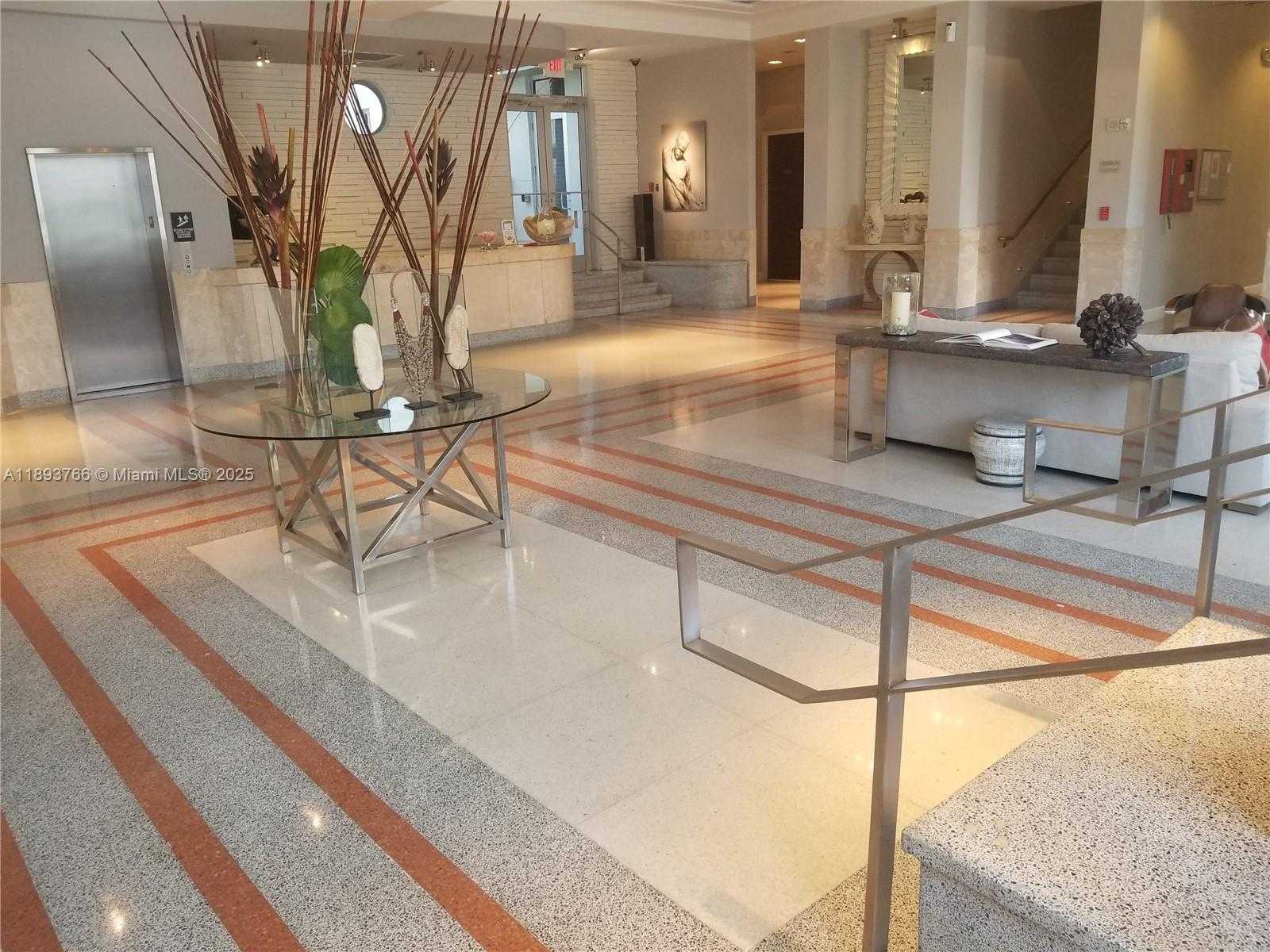 Small Image of Miami Beach Number 9