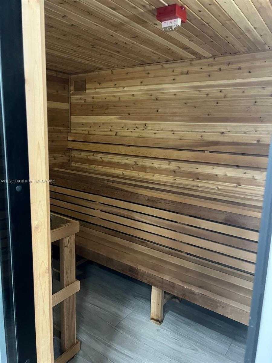 Small Image of 17021 NORTH BAY RD #123, Sunny Isles Beach Number 20