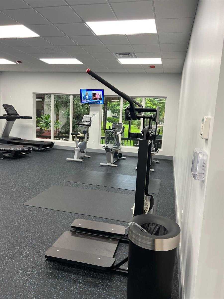 Small Image of 17021 NORTH BAY RD #123, Sunny Isles Beach Number 22