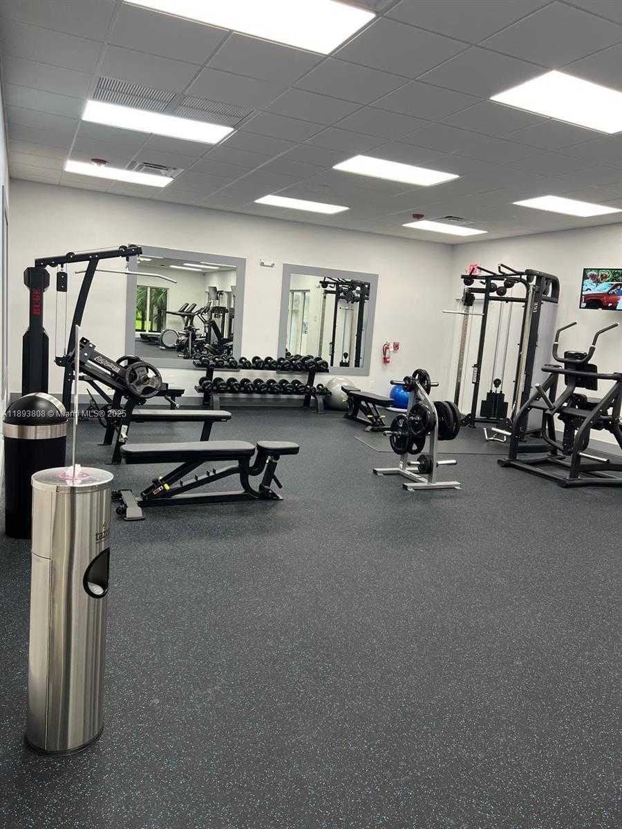 Small Image of 17021 NORTH BAY RD #123, Sunny Isles Beach Number 23