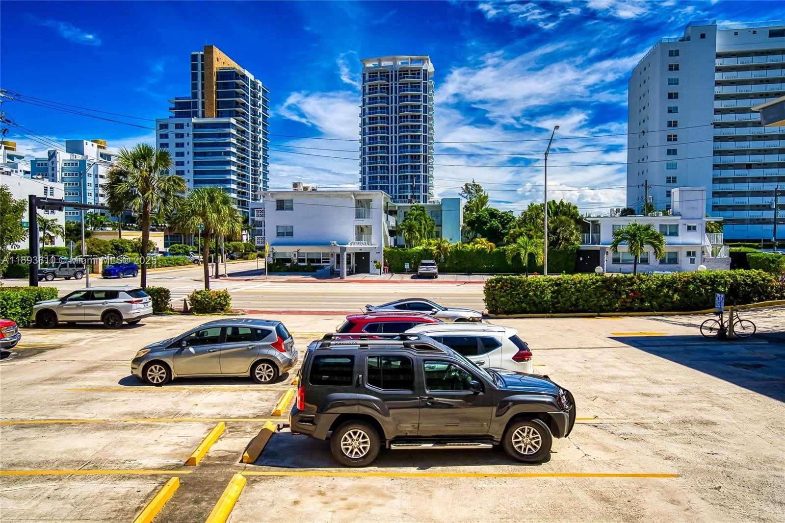 Small Image of 6484 INDIAN CREEK DR #120, Miami Beach Number 19