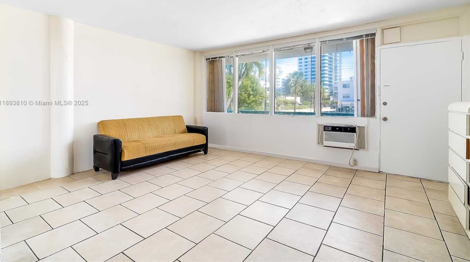 Small Image of 6484 INDIAN CREEK DR #120, Miami Beach Number 2