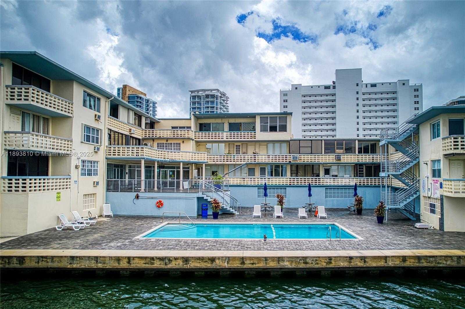 Small Image of 6484 INDIAN CREEK DR #120, Miami Beach Number 25