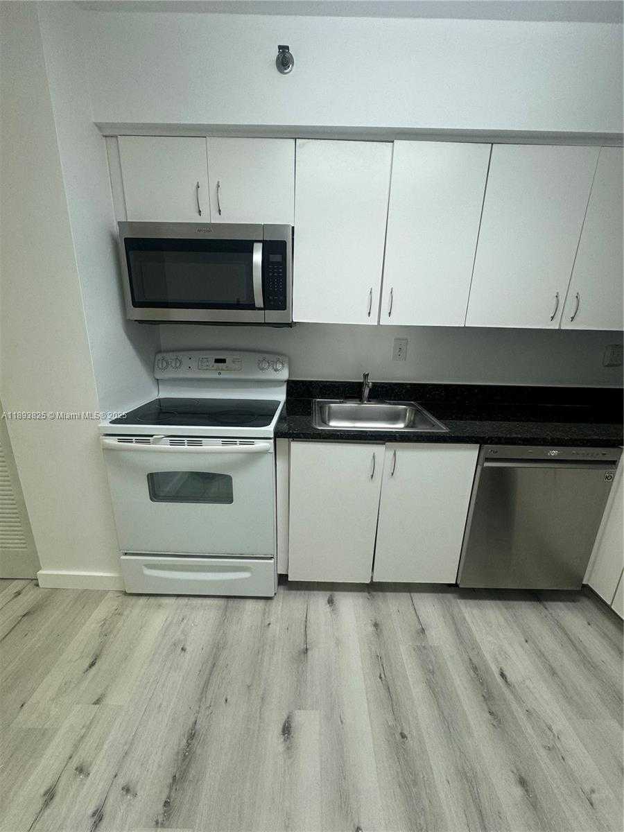 Small Image of 3300 NORTH EAST 192ND ST #305, Aventura Number 11