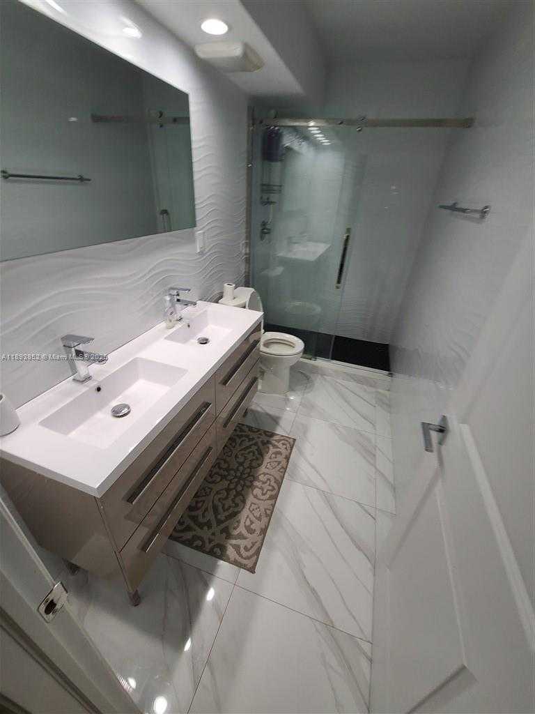Small Image of 251 174TH ST #611, Sunny Isles Beach Number 12