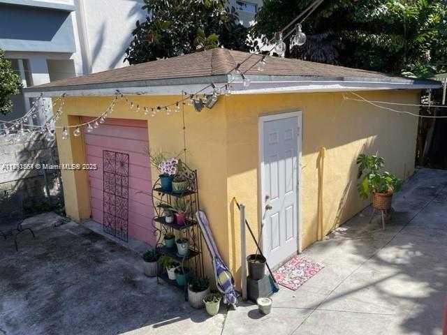 Small Image of 2341 SOUTH WEST 34TH AVE, Miami Number 19