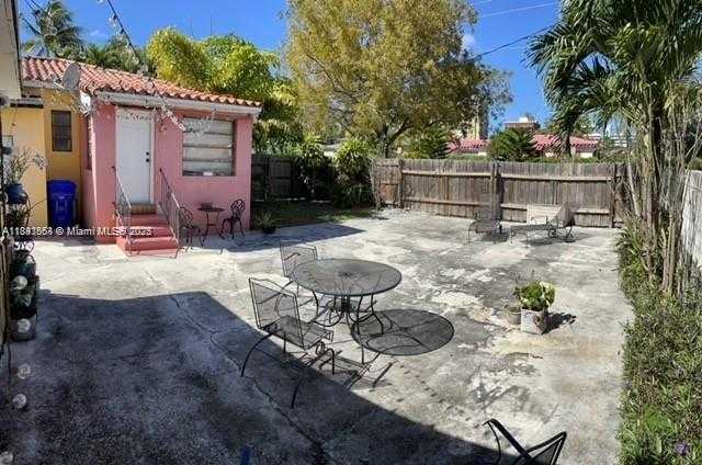Small Image of 2341 SOUTH WEST 34TH AVE, Miami Number 23