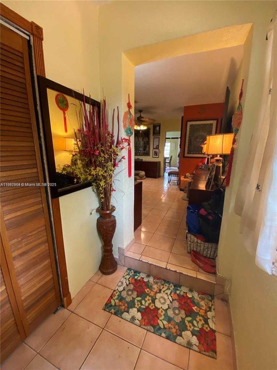 Small Image of 2341 SOUTH WEST 34TH AVE, Miami Number 5