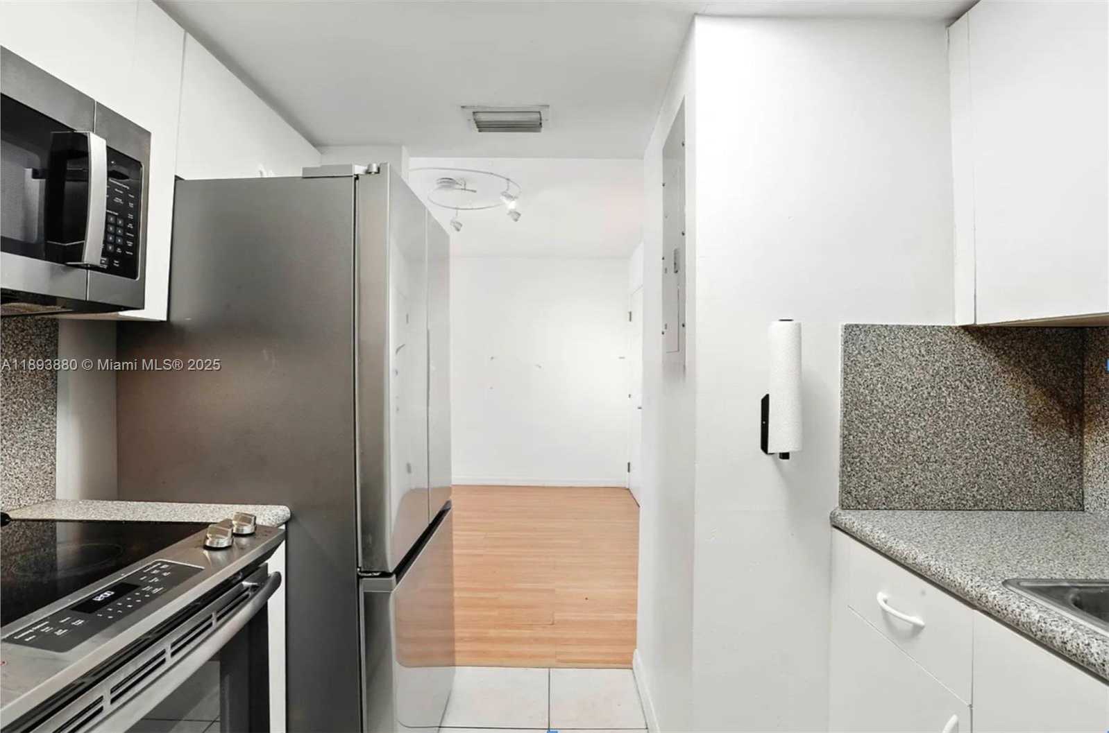 Small Image of 2415 NORTH WEST 16TH ST RD #203-1, Miami Number 4