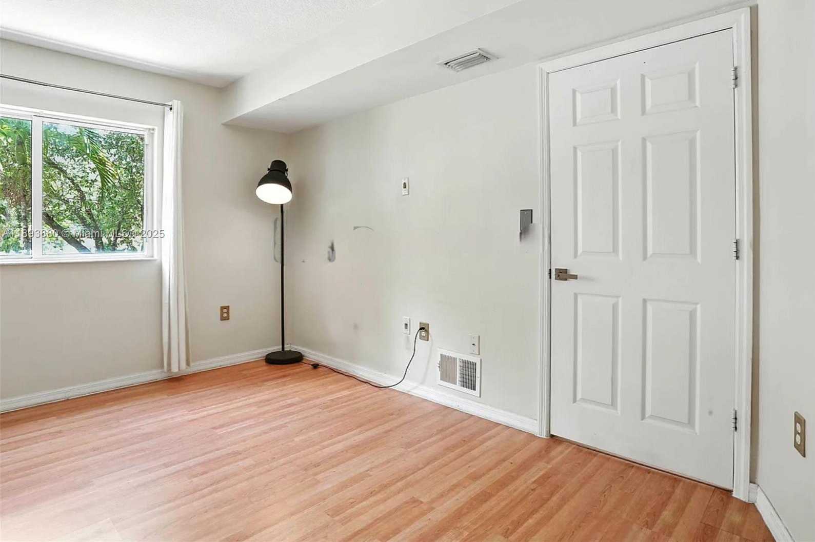 Small Image of 2415 NORTH WEST 16TH ST RD #203-1, Miami Number 6