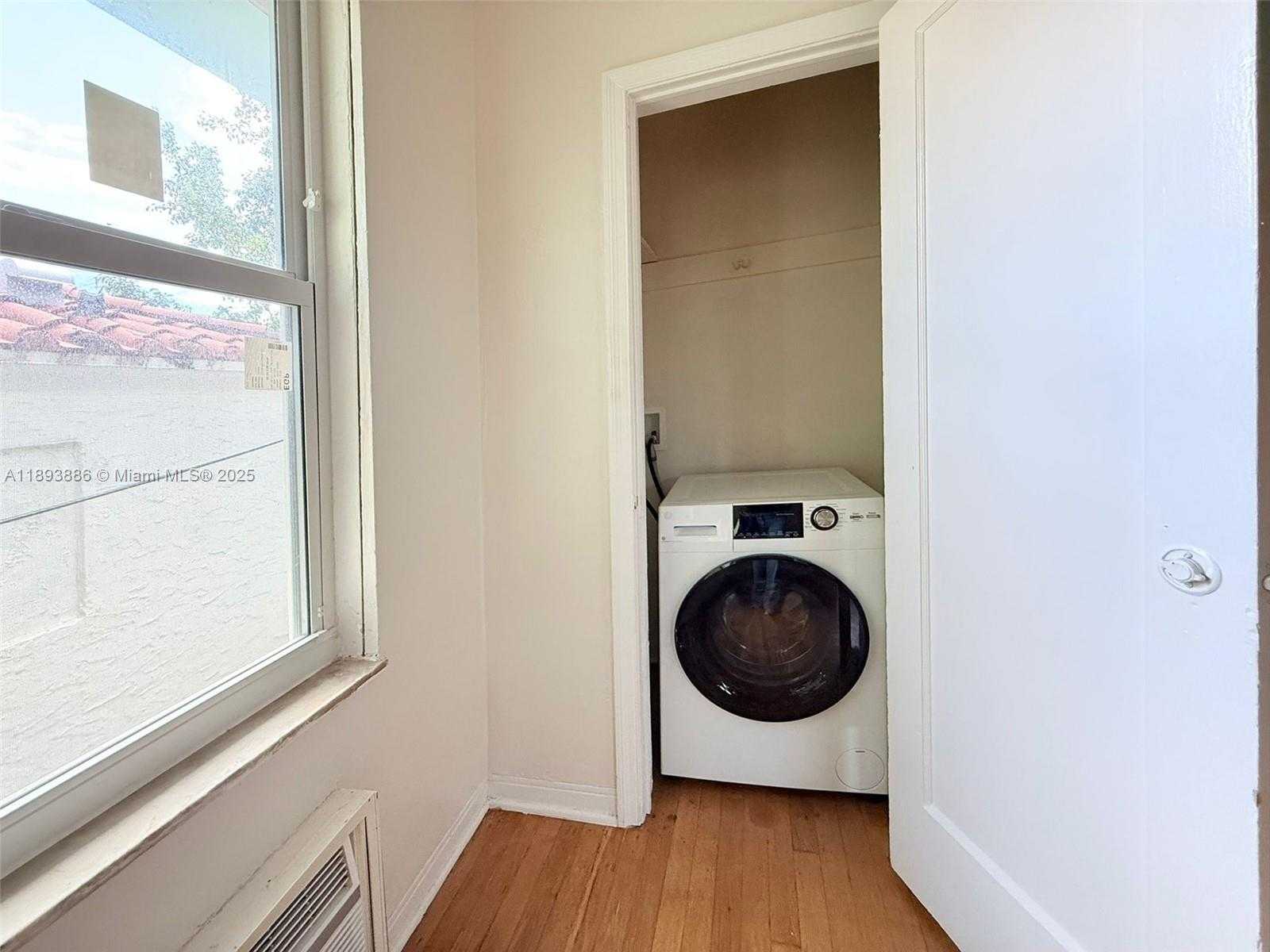 Small Image of 315 WEST 28TH ST #11, Miami Beach Number 6