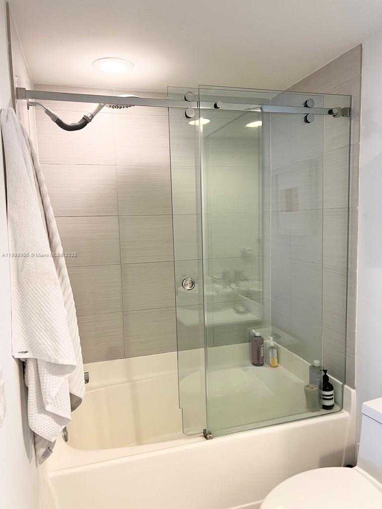 Small Image of 31 SOUTH EAST 6TH ST #1003, Miami Number 16