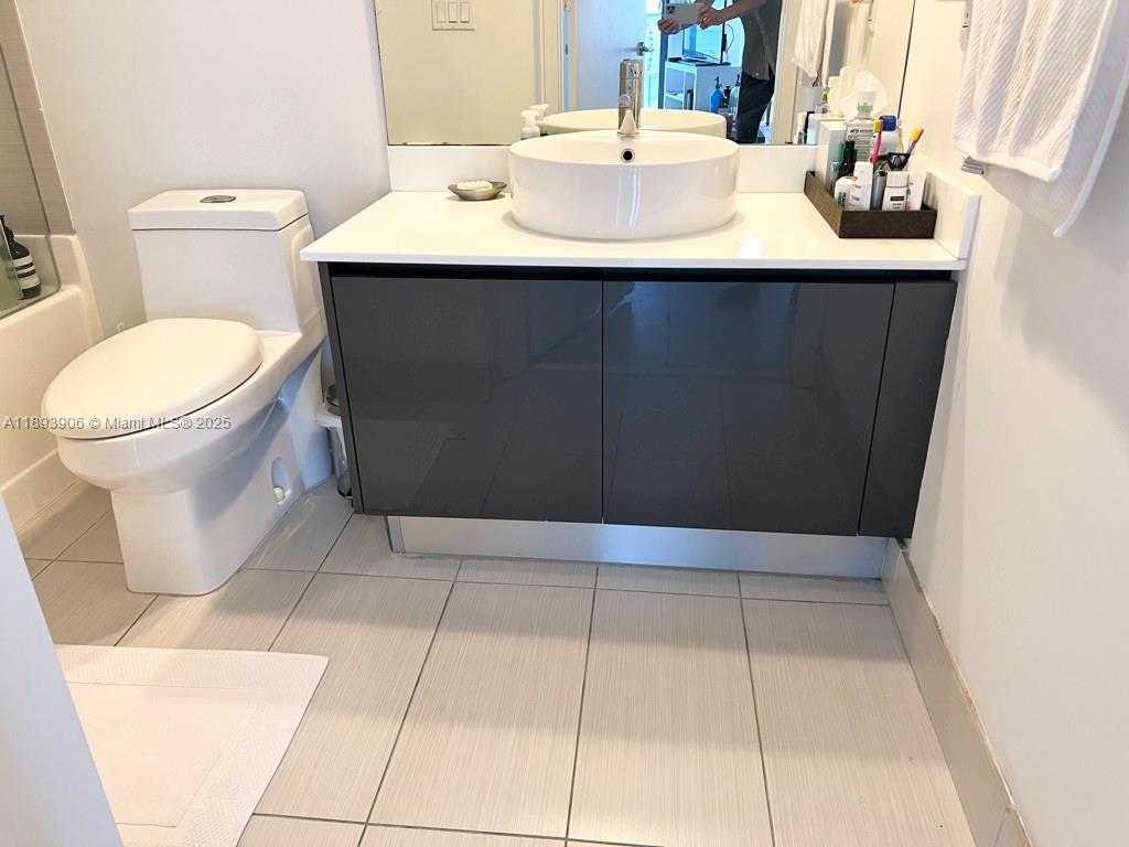 Small Image of 31 SOUTH EAST 6TH ST #1003, Miami Number 21