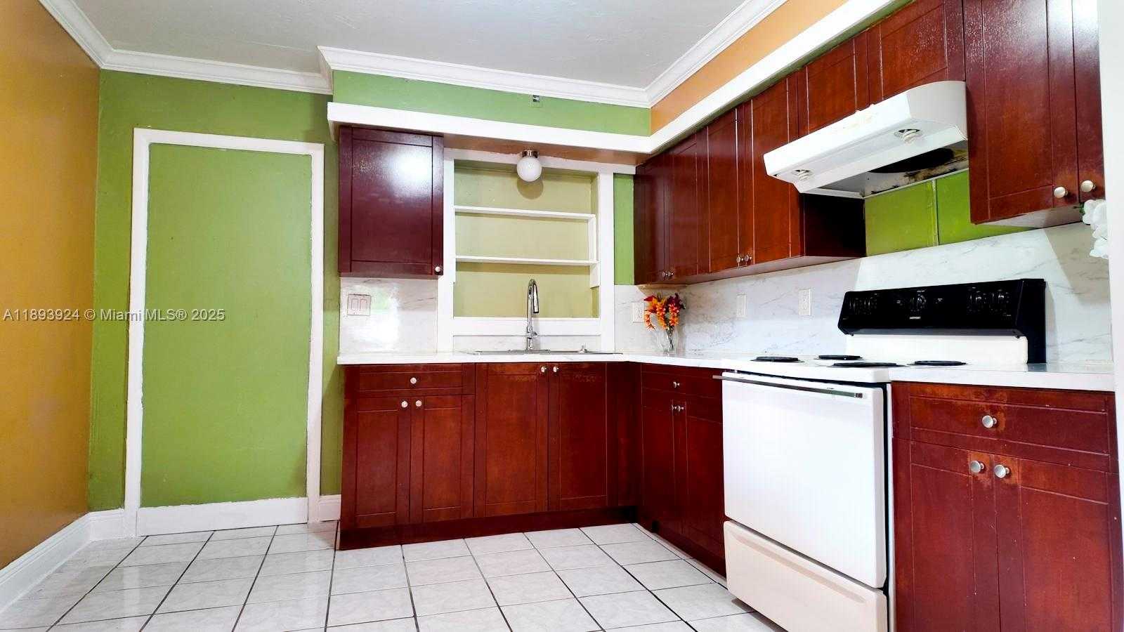 Small Image of 3235 NORTH WEST 80TH TER, Miami Number 10