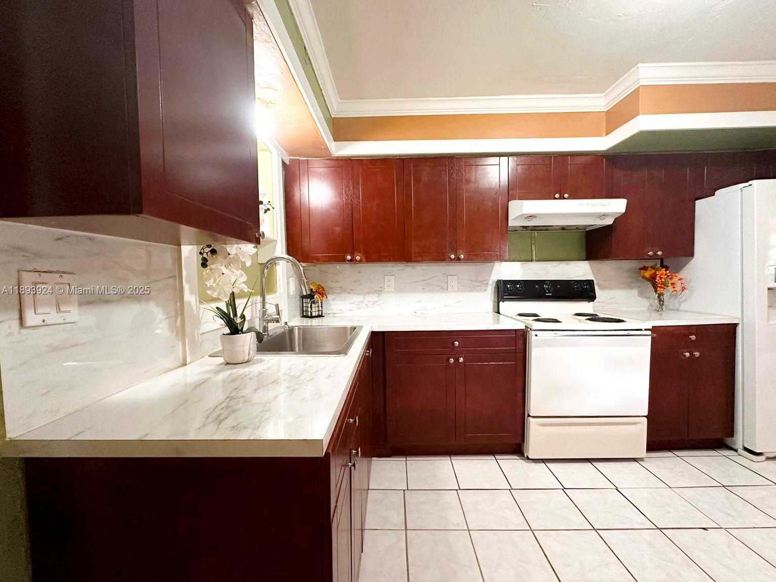Small Image of 3235 NORTH WEST 80TH TER, Miami Number 11