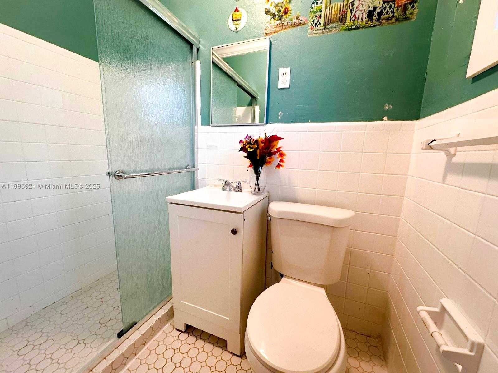 Small Image of 3235 NORTH WEST 80TH TER, Miami Number 13