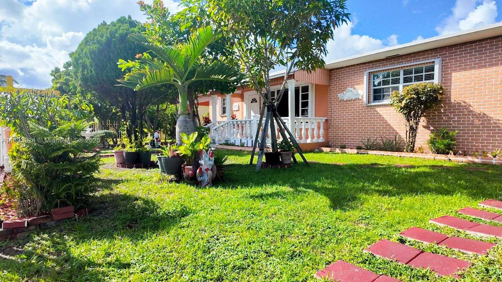 Small Image of 3235 NORTH WEST 80TH TER, Miami Number 3