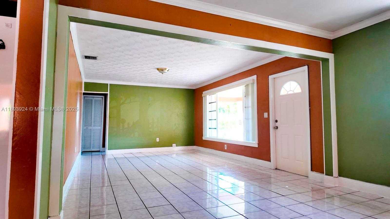 Small Image of 3235 NORTH WEST 80TH TER, Miami Number 6