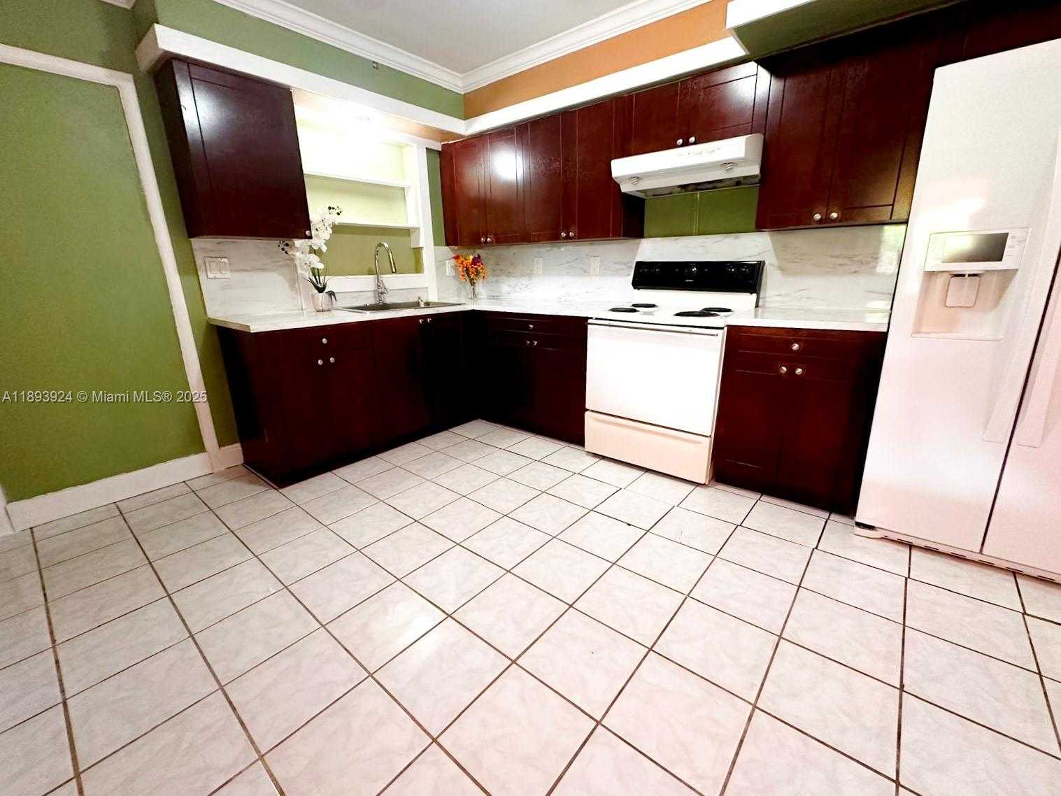Small Image of 3235 NORTH WEST 80TH TER, Miami Number 9