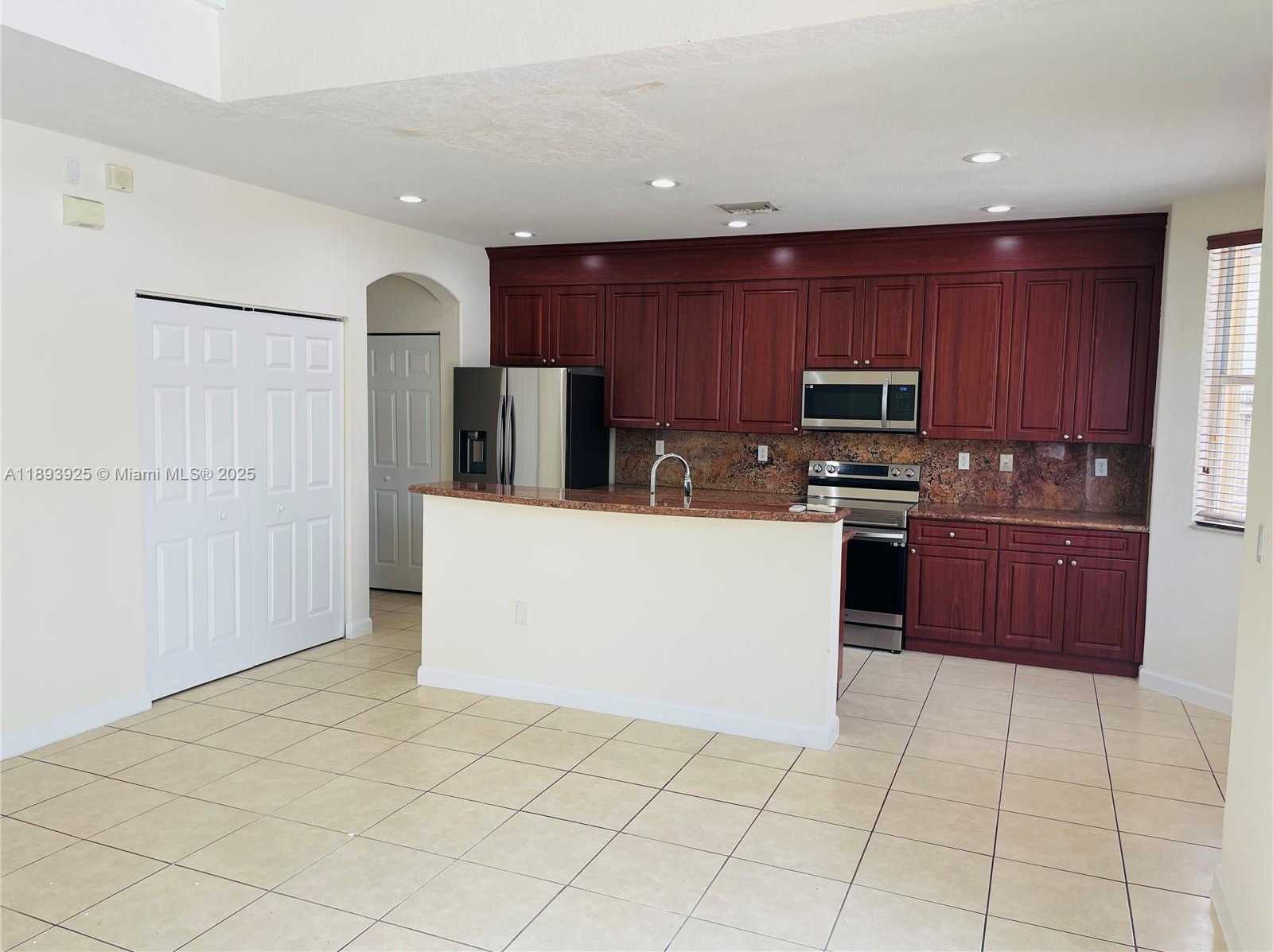 Small Image of 1750 SOUTH EAST 19TH AVE, Homestead Number 5