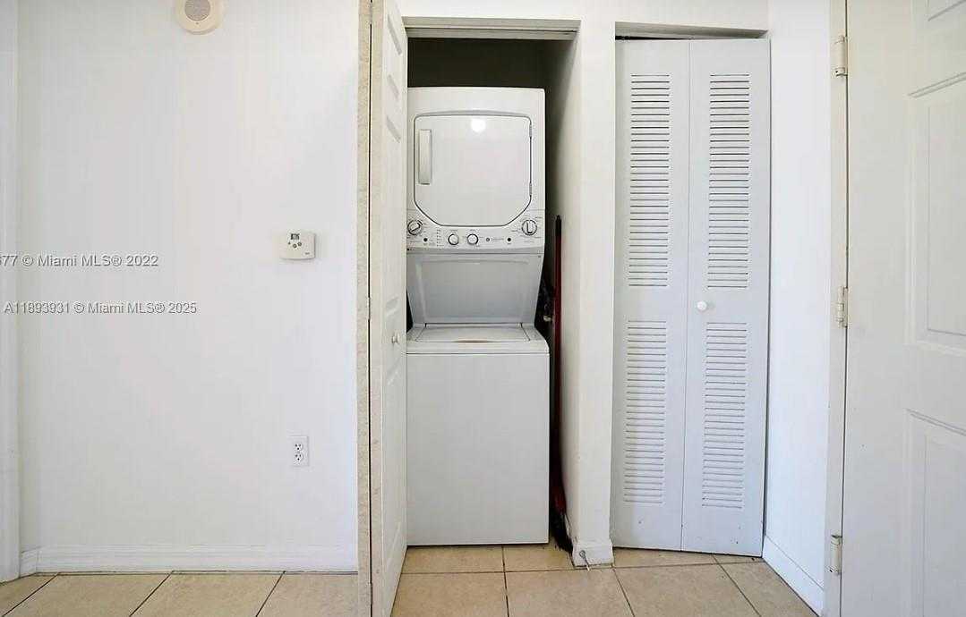 Small Image of 115 SOUTH WEST 11TH ST #902, Miami Number 7