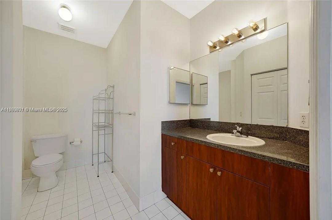 Small Image of 115 SOUTH WEST 11TH ST #902, Miami Number 8