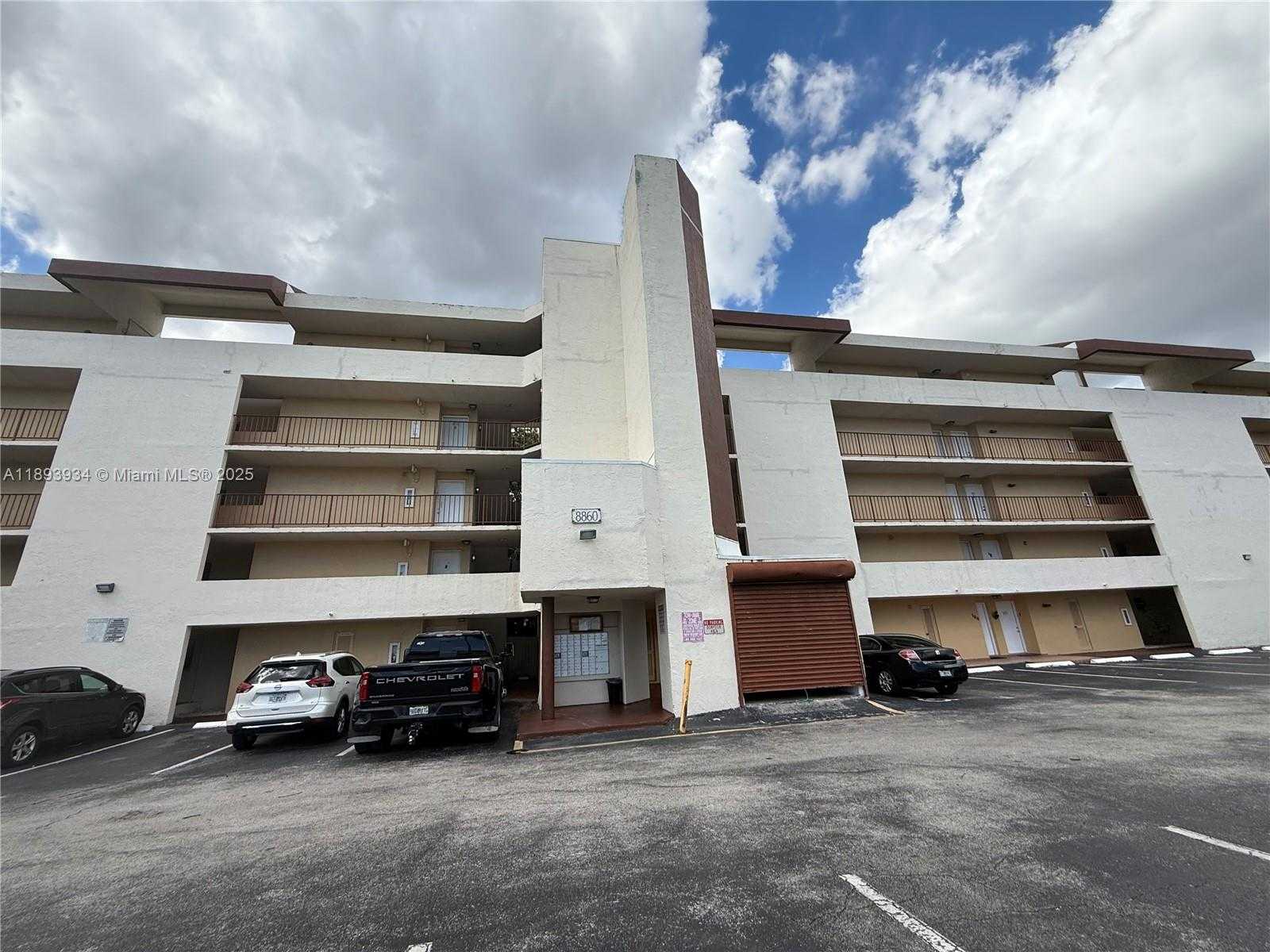 Small Image of 8860 FONTAINEBLEAU BLVD #305, Miami Number 12