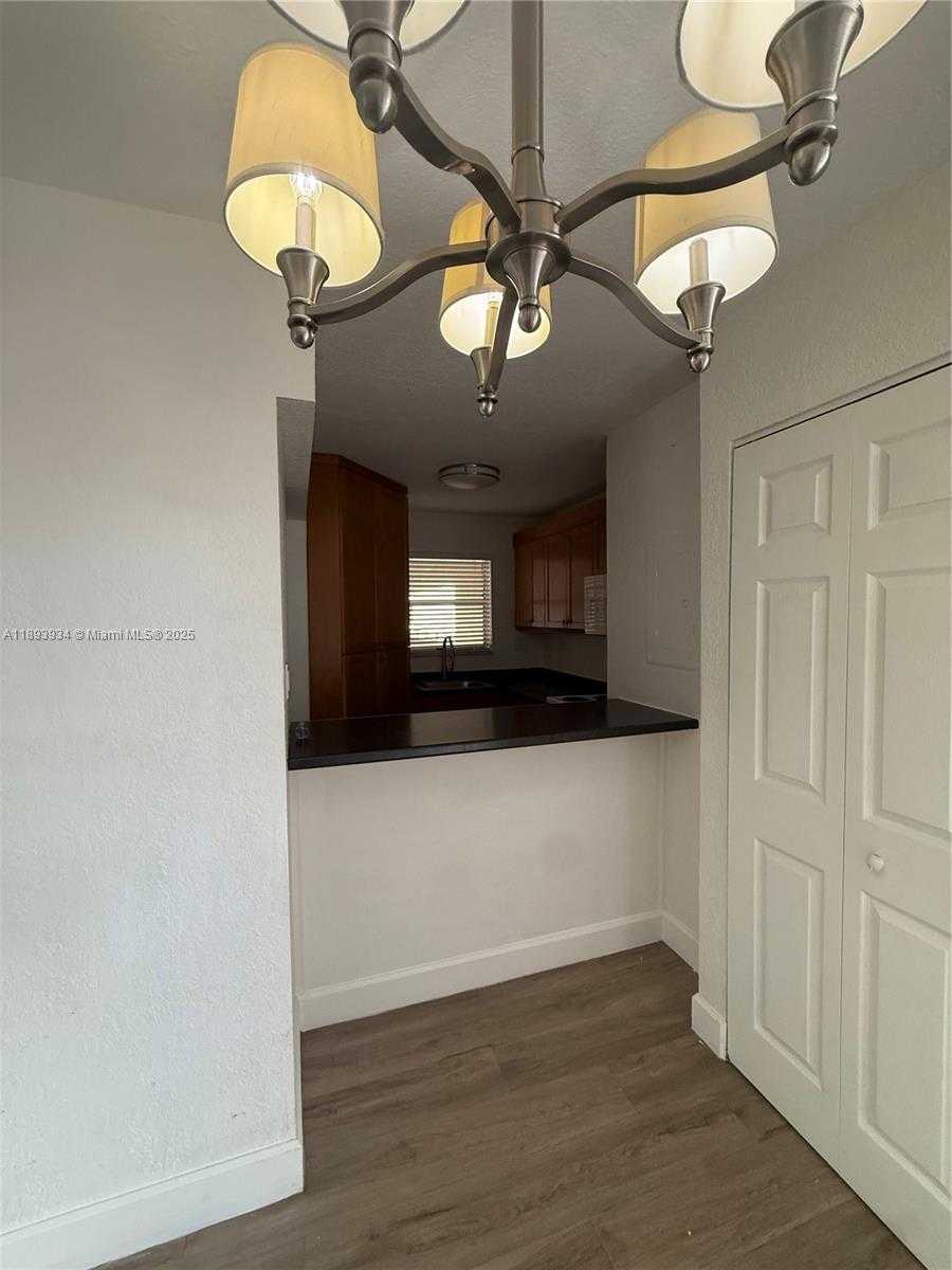 Small Image of 8860 FONTAINEBLEAU BLVD #305, Miami Number 16