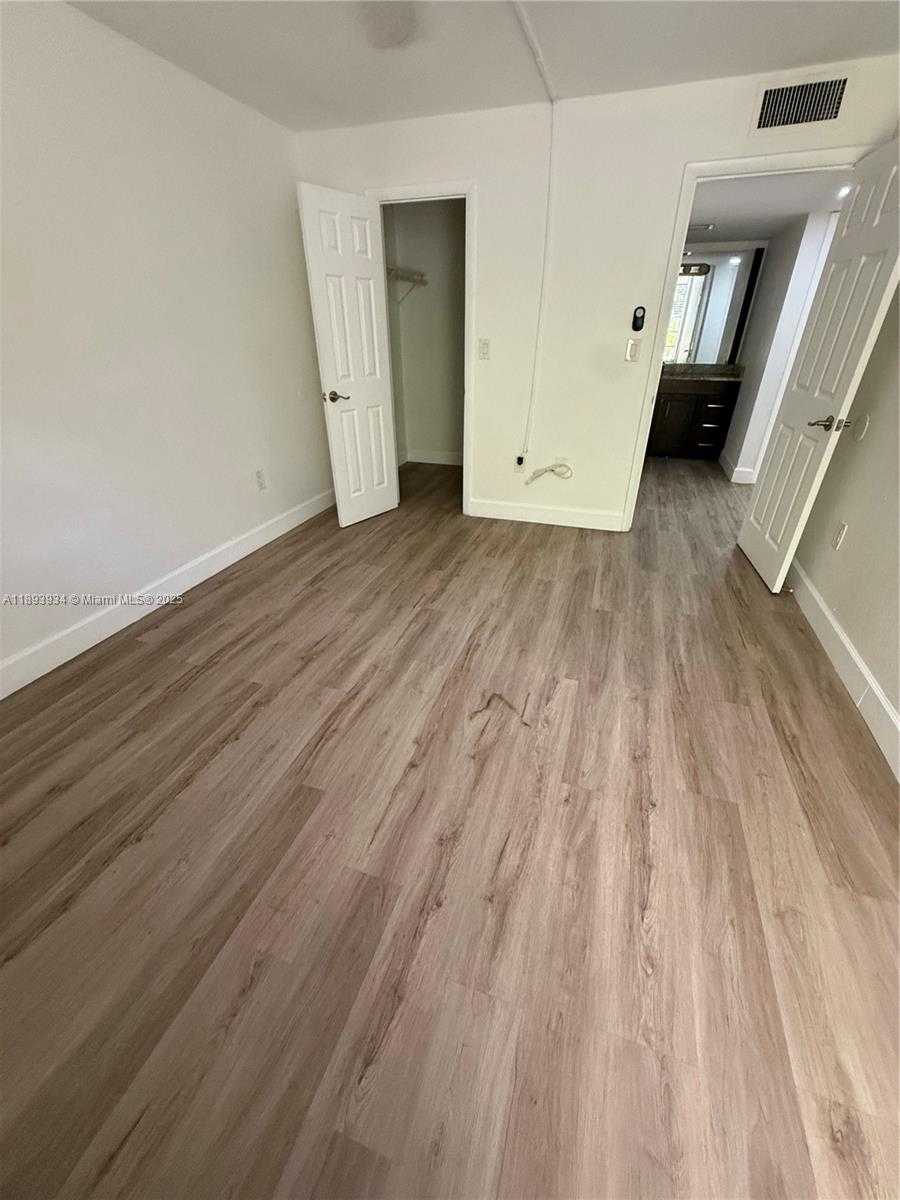 Small Image of 8860 FONTAINEBLEAU BLVD #305, Miami Number 28
