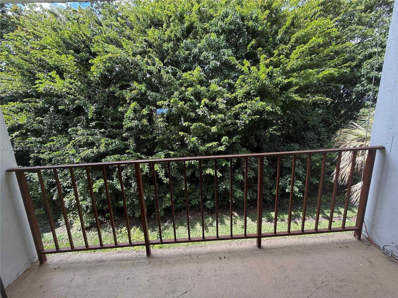 Small Image of 8860 FONTAINEBLEAU BLVD #305, Miami Number 29