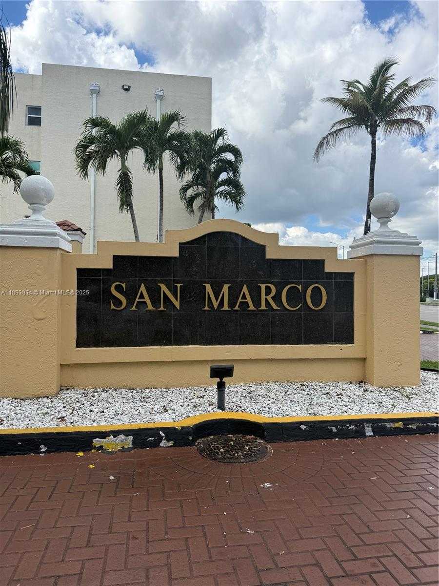Small Image of 8860 FONTAINEBLEAU BLVD #305, Miami Number 34