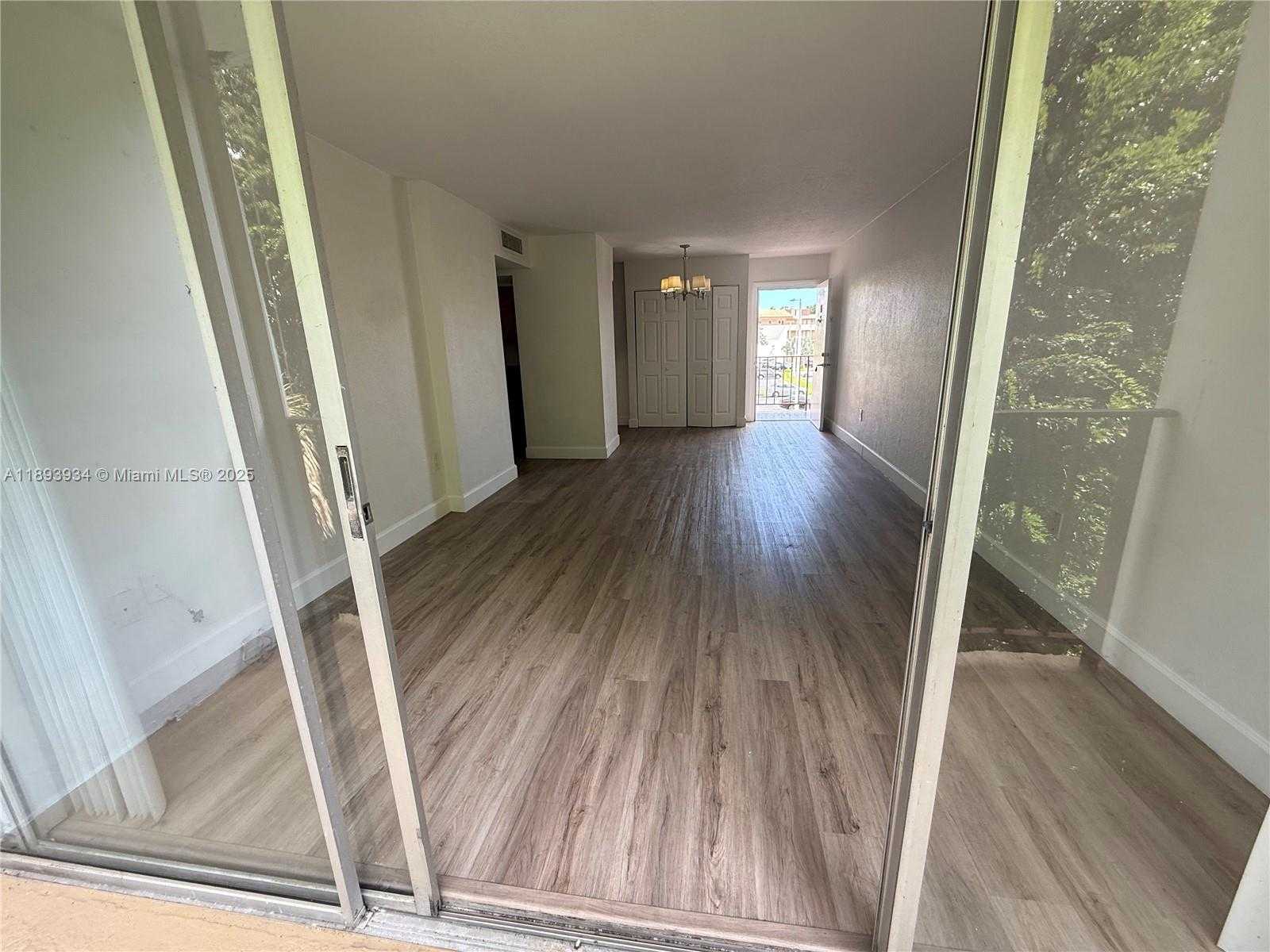 Small Image of 8860 FONTAINEBLEAU BLVD #305, Miami Number 35