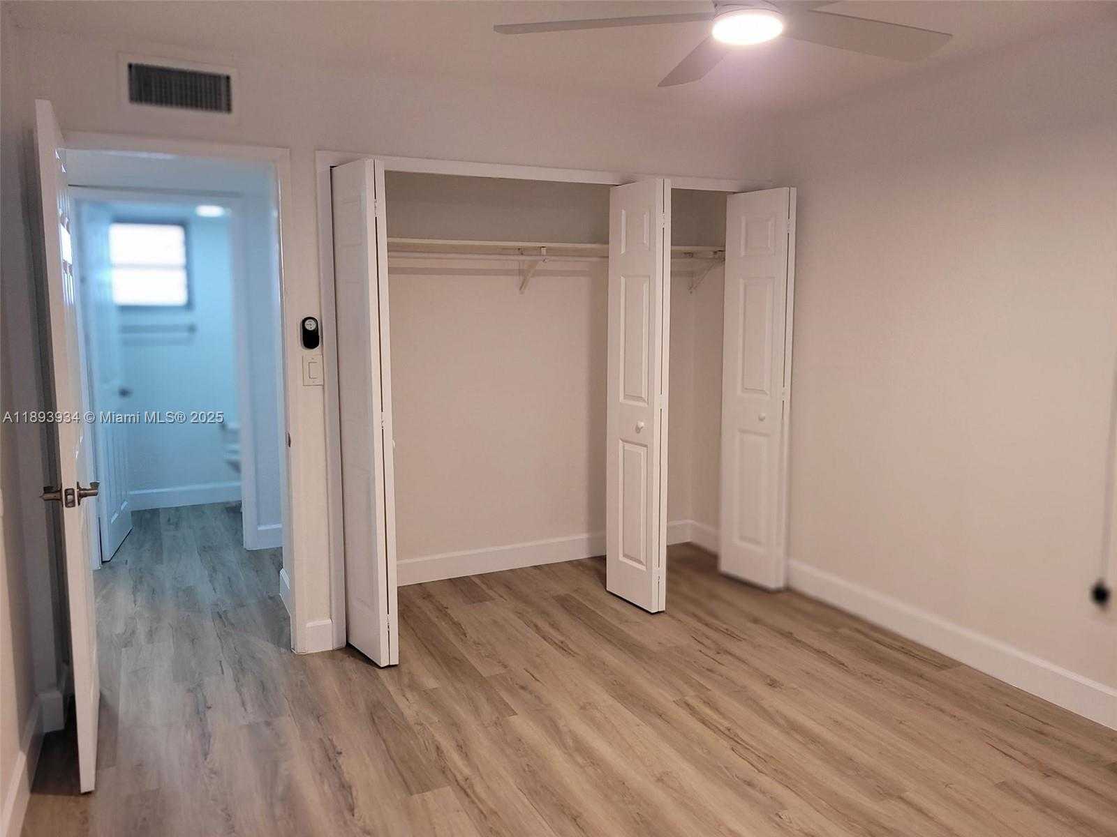 Small Image of 8860 FONTAINEBLEAU BLVD #305, Miami Number 37