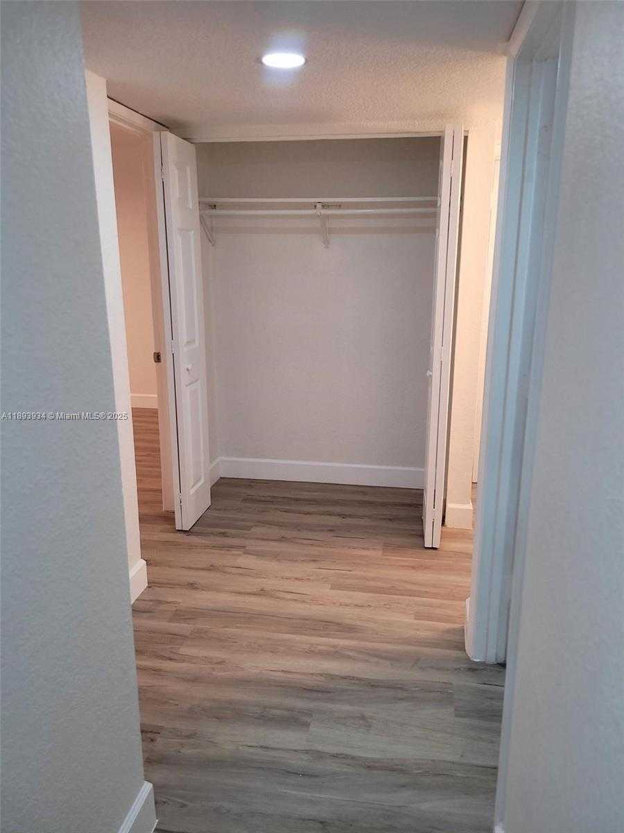 Small Image of 8860 FONTAINEBLEAU BLVD #305, Miami Number 38