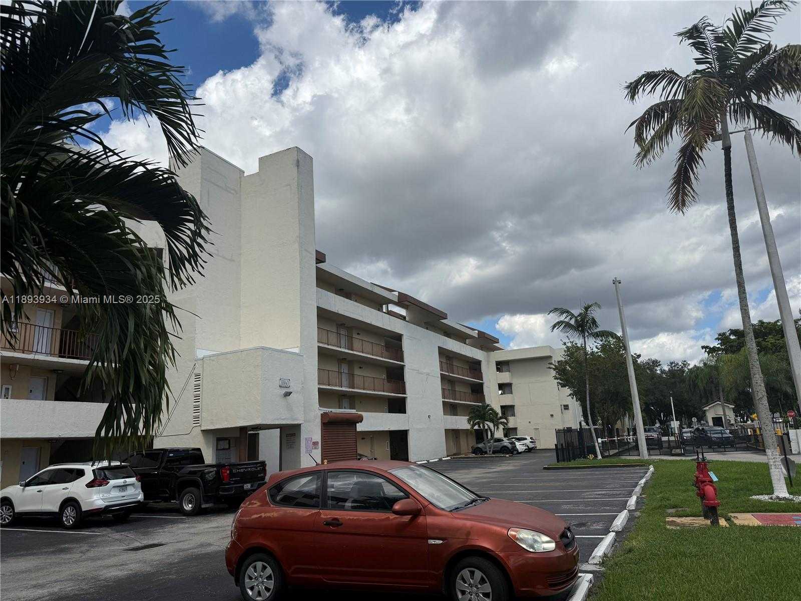 Small Image of 8860 FONTAINEBLEAU BLVD #305, Miami Number 4