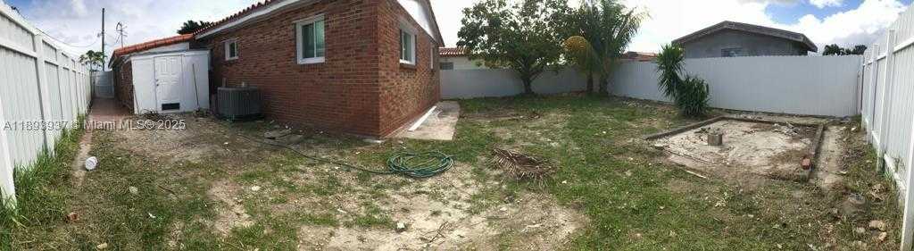 Small Image of 3260 SOUTH WEST 87TH PL, Miami Number 21