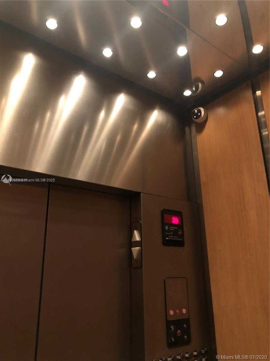 Small Image of 1750 NORTH BAYSHORE DR #2501, Miami Number 9