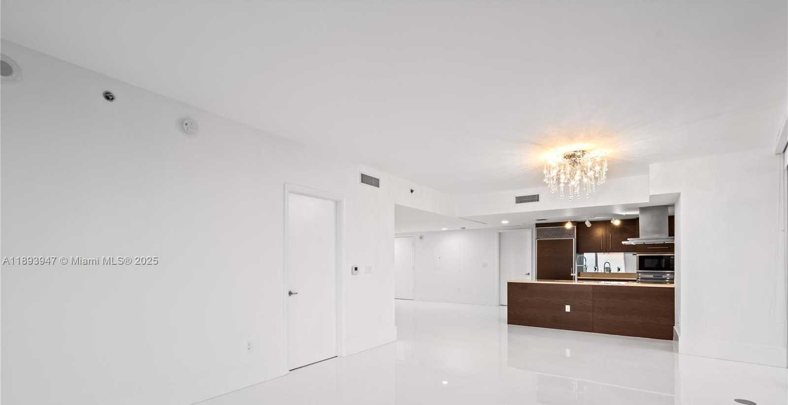 Small Image of 495 BRICKELL AVE #3502, Miami Number 10