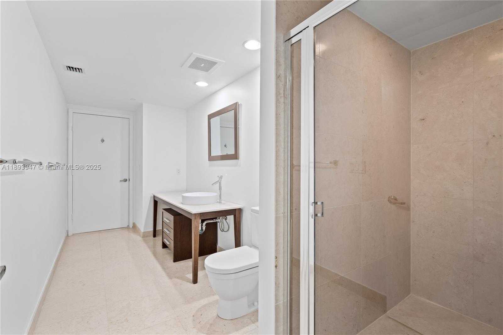 Small Image of 495 BRICKELL AVE #3502, Miami Number 19