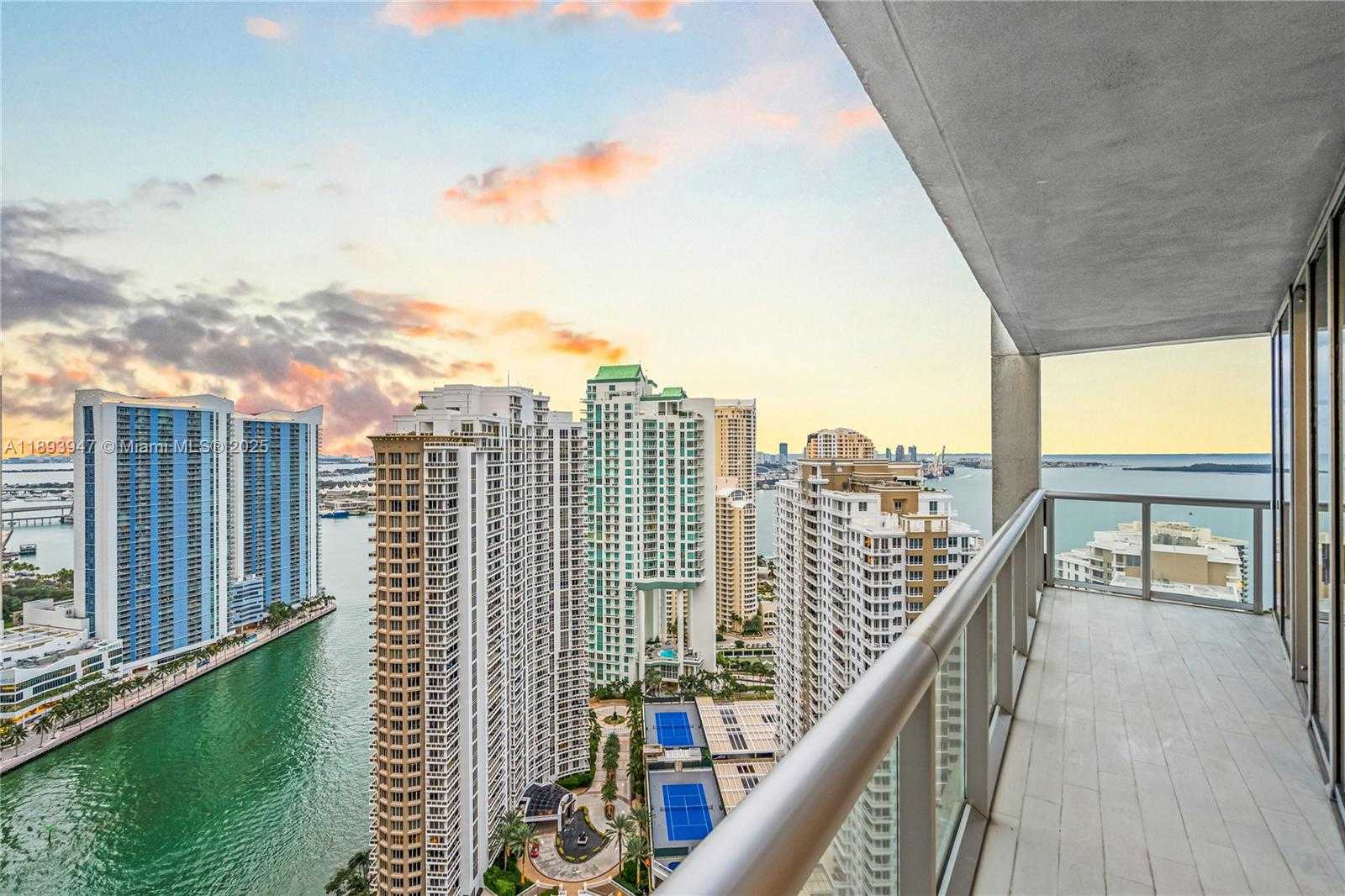 Small Image of 495 BRICKELL AVE #3502, Miami Number 3