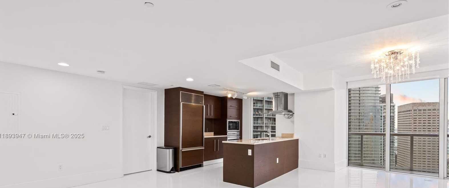 Small Image of 495 BRICKELL AVE #3502, Miami Number 7