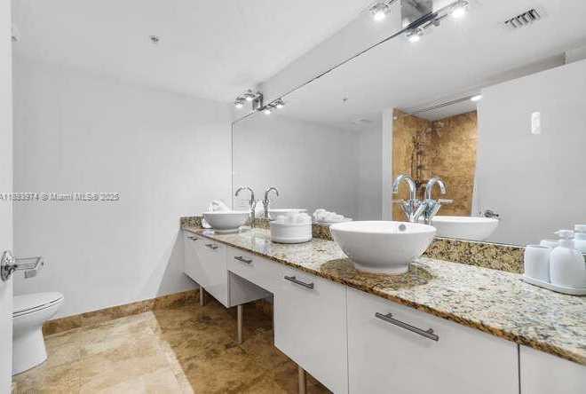 Small Image of 41 SOUTH EAST 5TH ST #308, Miami Number 19