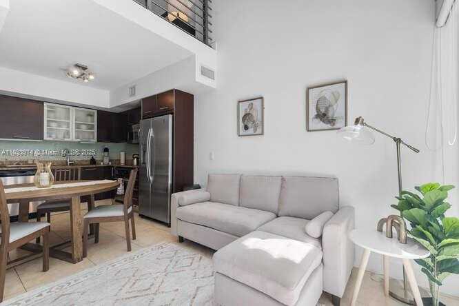 Small Image of 41 SOUTH EAST 5TH ST #308, Miami Number 2