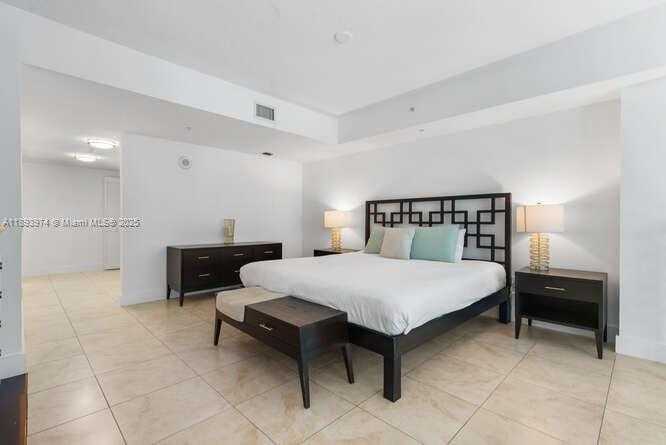 Small Image of 41 SOUTH EAST 5TH ST #308, Miami Number 26